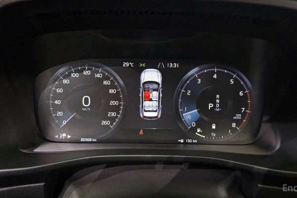 2020 Volvo XC40 с пробегом 80 968 км