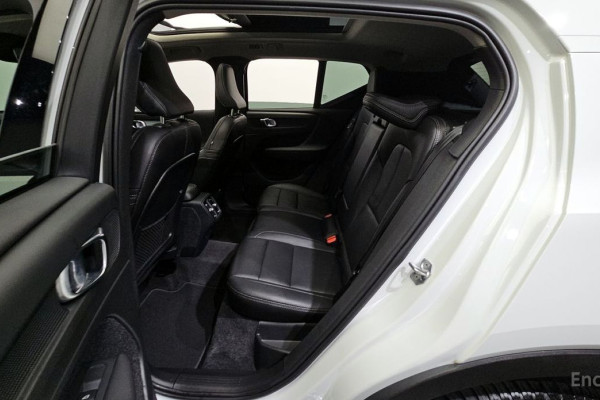 2020 Volvo XC40 с пробегом 80 968 км