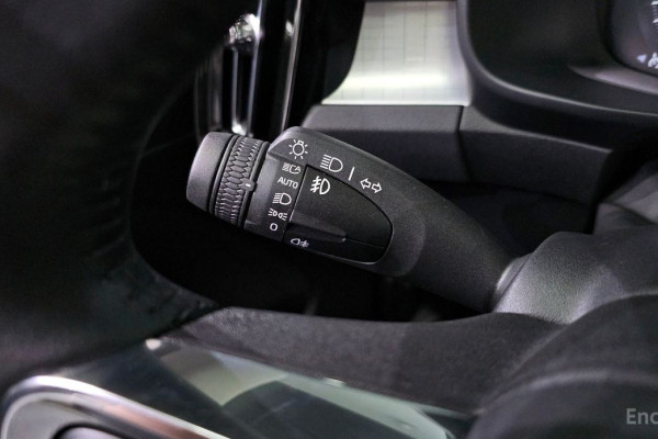 2020 Volvo XC40 с пробегом 80 968 км