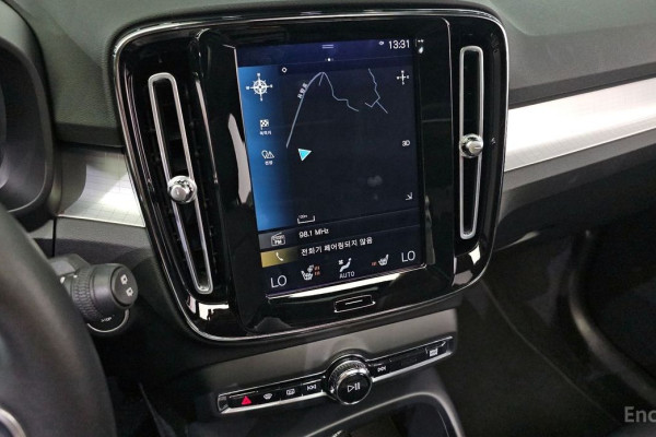 2020 Volvo XC40 с пробегом 80 968 км