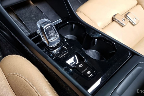 2019 Volvo XC40 с пробегом 66 568 км