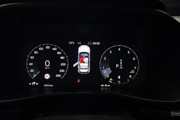 2020 Volvo XC40 с пробегом 37 210 км