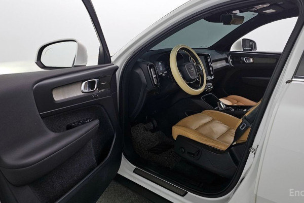 2019 Volvo XC40 с пробегом 123 185 км