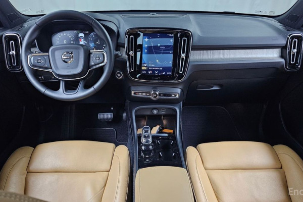 2019 Volvo XC40 с пробегом 16 206 км