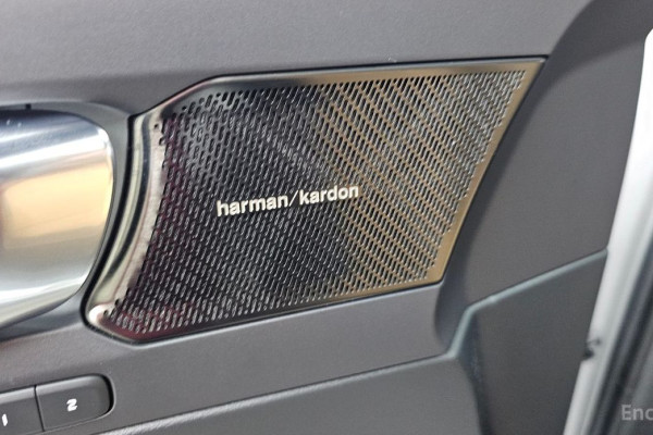 2019 Volvo XC40 с пробегом 16 206 км