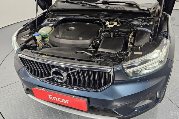 2019 Volvo XC40 с пробегом 150 521 км