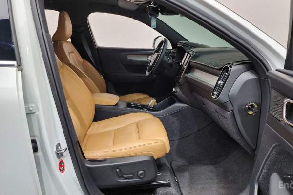 2021 Volvo XC40 с пробегом 51 721 км