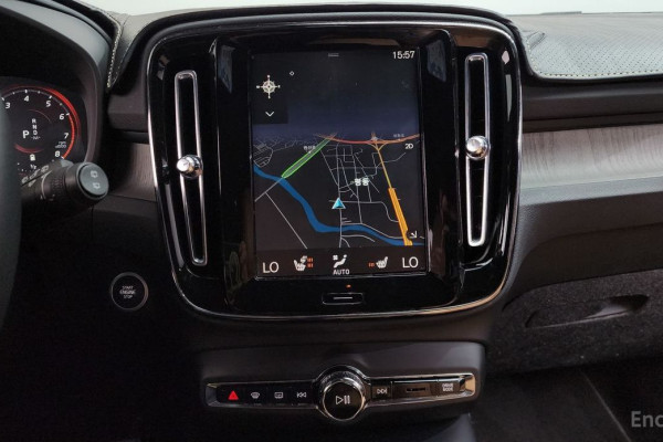 2021 Volvo XC40 с пробегом 51 721 км