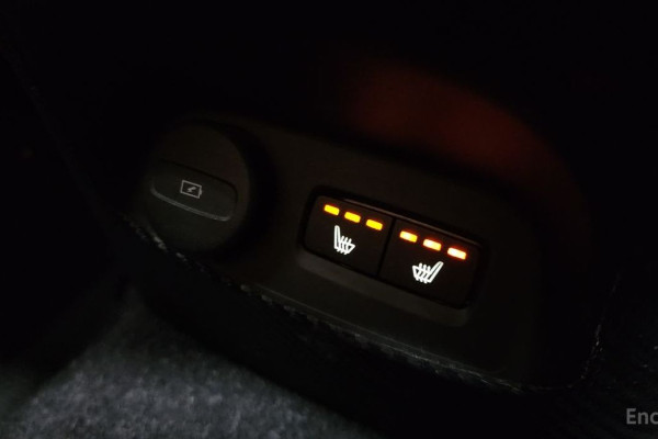 2021 Volvo XC40 с пробегом 51 721 км