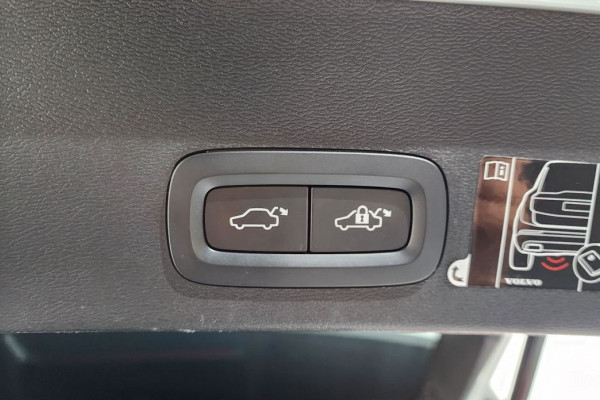 2021 Volvo XC40 с пробегом 51 721 км