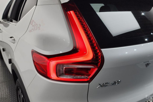 2021 Volvo XC40 с пробегом 51 721 км