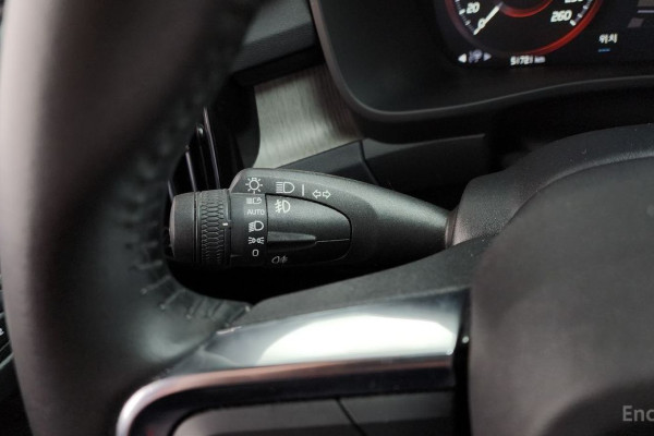 2021 Volvo XC40 с пробегом 51 721 км