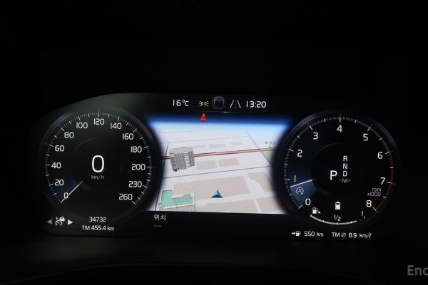 2021 Volvo XC40 с пробегом 34 732 км