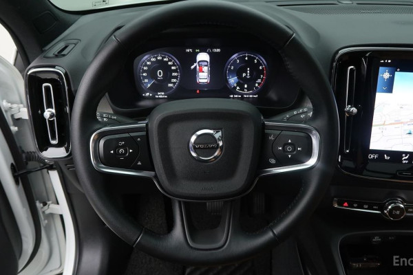 2021 Volvo XC40 с пробегом 34 732 км