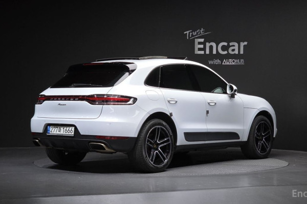 2021 Porsche Macan с пробегом 47 932 км