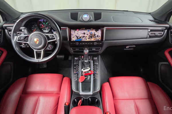 2021 Porsche Macan с пробегом 47 932 км