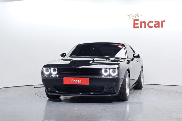 2017 Dodge Challenger с пробегом 70 602 км