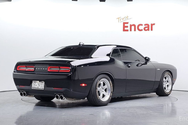 2017 Dodge Challenger с пробегом 70 602 км