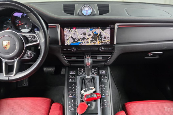 2021 Porsche Macan с пробегом 47 932 км