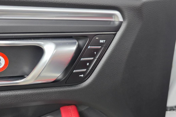 2021 Porsche Macan с пробегом 47 932 км