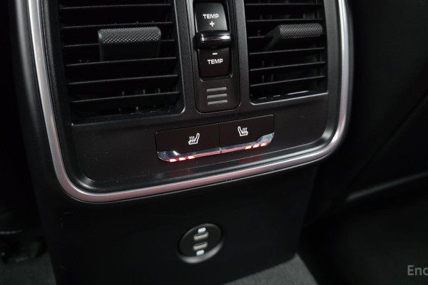 2021 Porsche Macan с пробегом 47 932 км