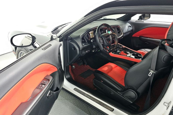 2017 Dodge Challenger с пробегом 70 602 км