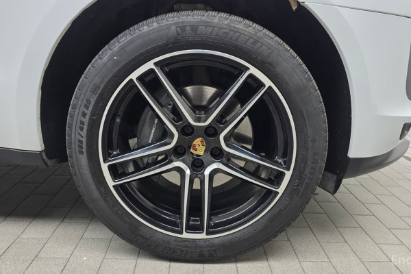 2021 Porsche Macan с пробегом 47 932 км