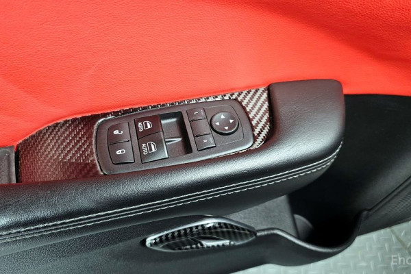 2017 Dodge Challenger с пробегом 70 602 км