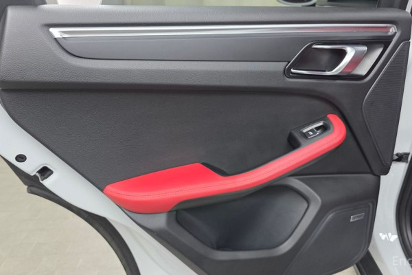 2021 Porsche Macan с пробегом 47 932 км