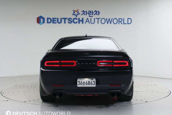 2018 Dodge Challenger с пробегом 34 750 км
