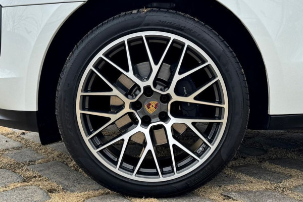 2021 Porsche Macan с пробегом 22 500 км