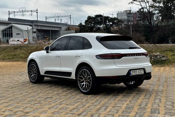 2021 Porsche Macan с пробегом 22 500 км