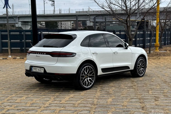 2021 Porsche Macan с пробегом 22 500 км