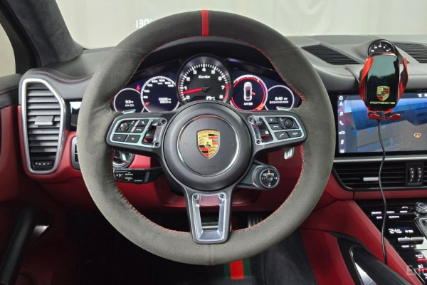 2020 Porsche Cayenne с пробегом 20 296 км