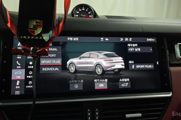 2020 Porsche Cayenne с пробегом 20 296 км