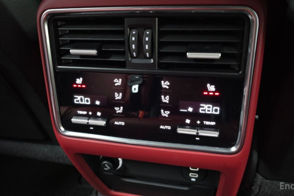 2020 Porsche Cayenne с пробегом 20 296 км