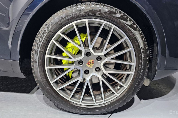 2020 Porsche Cayenne с пробегом 42 984 км