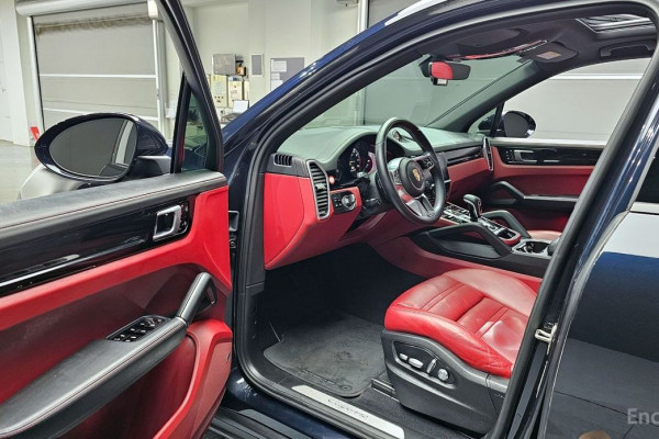 2020 Porsche Cayenne с пробегом 42 984 км
