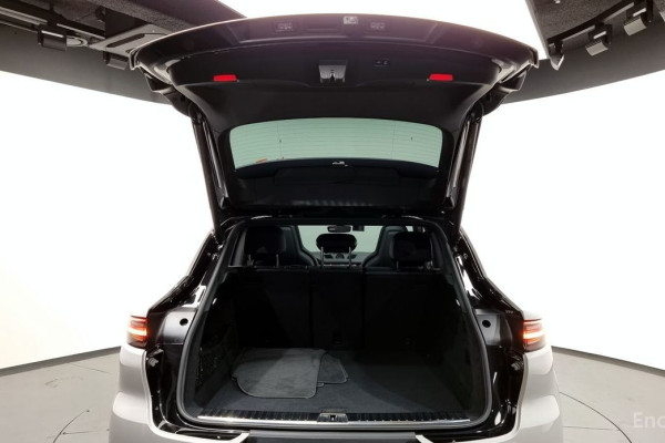 2020 Porsche Cayenne с пробегом 35 630 км