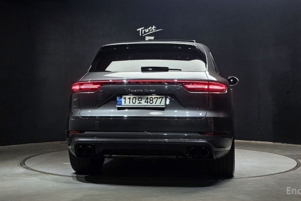 2021 Porsche Cayenne с пробегом 33 143 км