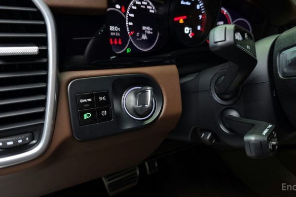 2021 Porsche Cayenne с пробегом 33 143 км