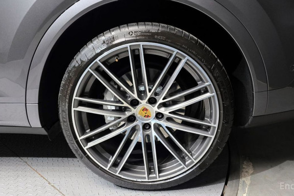 2021 Porsche Cayenne с пробегом 33 143 км