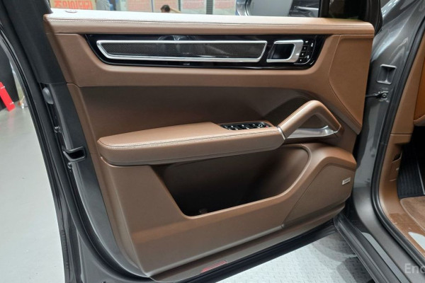 2021 Porsche Cayenne с пробегом 33 143 км