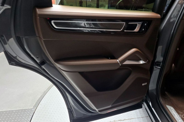 2021 Porsche Cayenne с пробегом 33 143 км