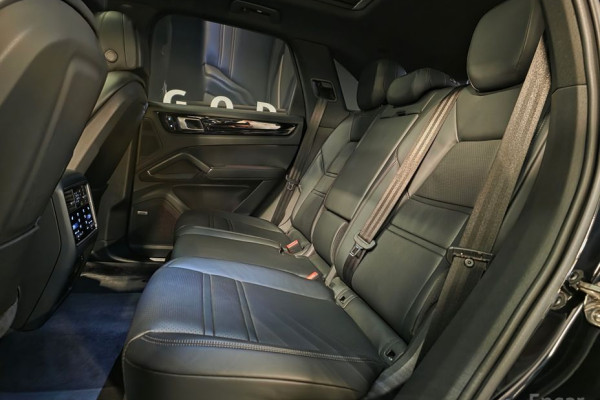 2021 Porsche Cayenne с пробегом 49 000 км