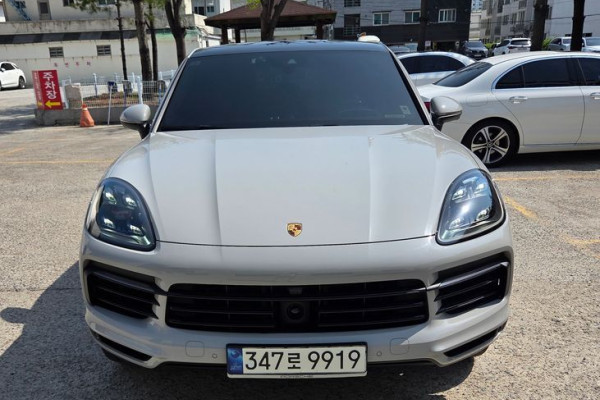 2021 Porsche Cayenne с пробегом 40 000 км