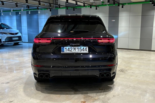 2020 Porsche Cayenne с пробегом 49 350 км
