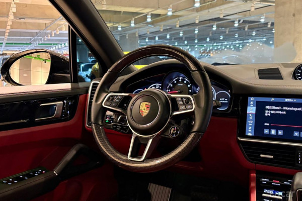 2020 Porsche Cayenne с пробегом 49 350 км
