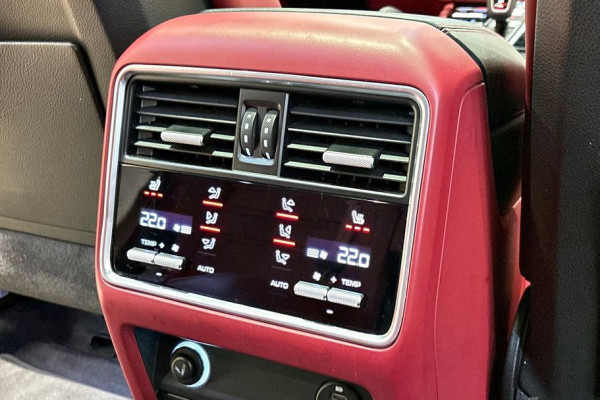 2020 Porsche Cayenne с пробегом 49 350 км