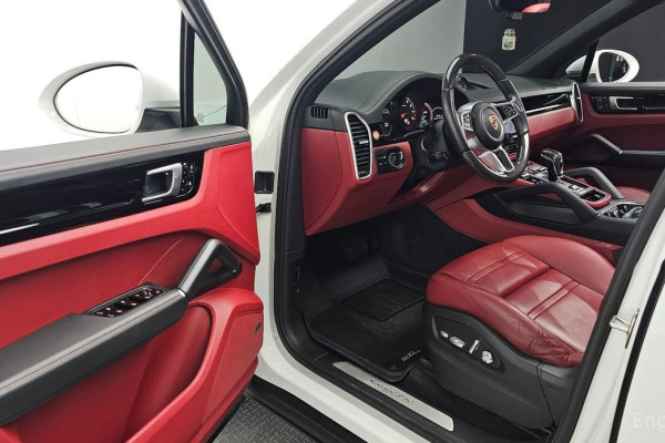 2020 Porsche Cayenne с пробегом 49 354 км